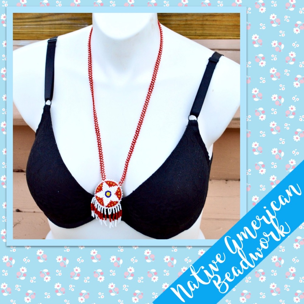 Vintage Native American Dreamcatcher Beaded Necklace (Red, White, Blue & Yellow) - Picture 5 of 7